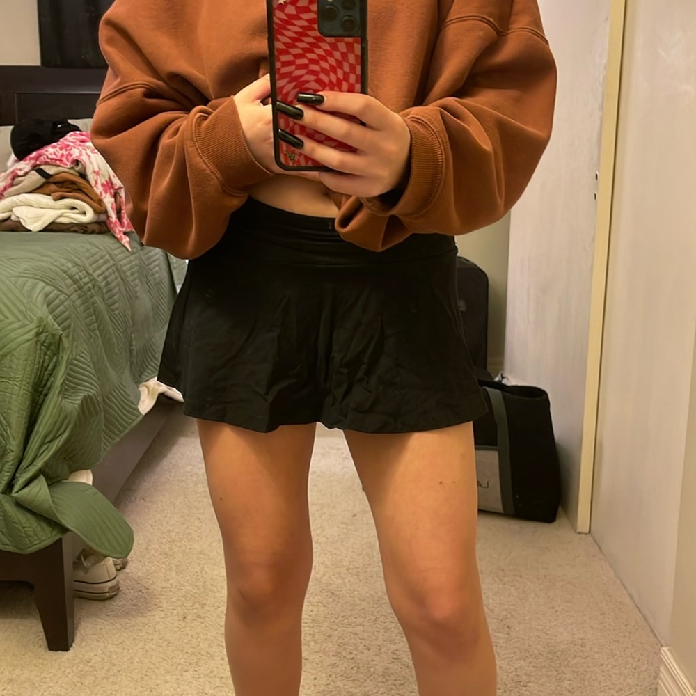 black skirt